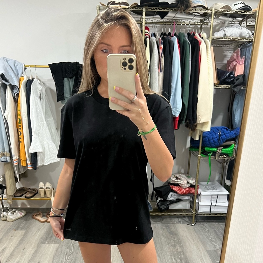 ARITZIA TNA TSHIRT